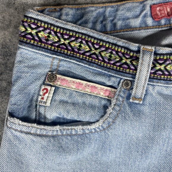 Vintage Guess Women's Sz 28 Embroidered Light Wash Made USA Jean Style#10046 Y2K - Picture 4 of 15